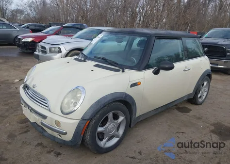 2004 Mini Cooper из США, поврежденный, VIN WMWRC33494TJ61382